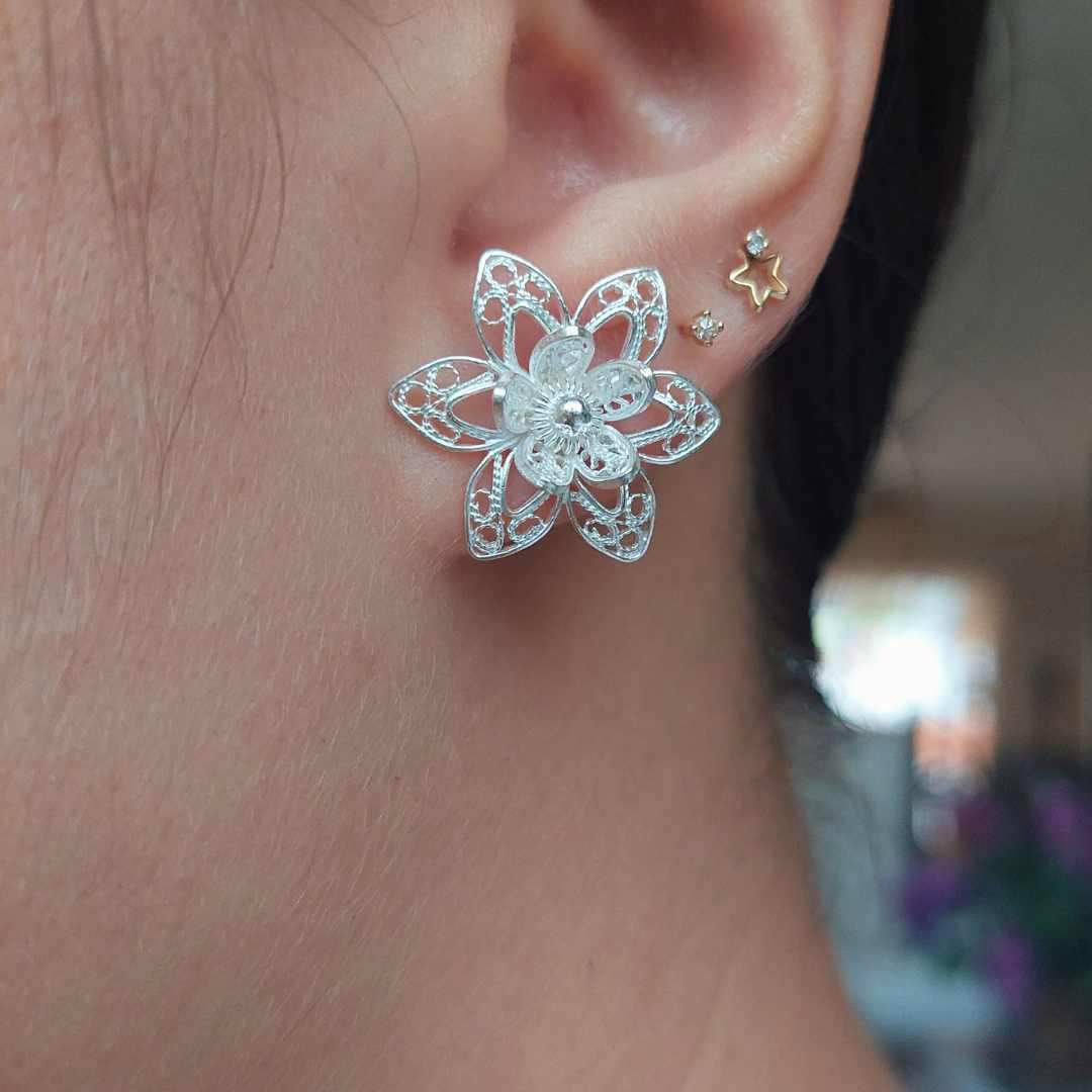 Arete Filigrana de Plata doble flor 5 Pétalos calados y escarcha