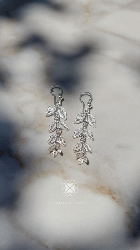 Arete Filigrana de Plata Gancho hojas colgantes con capullo