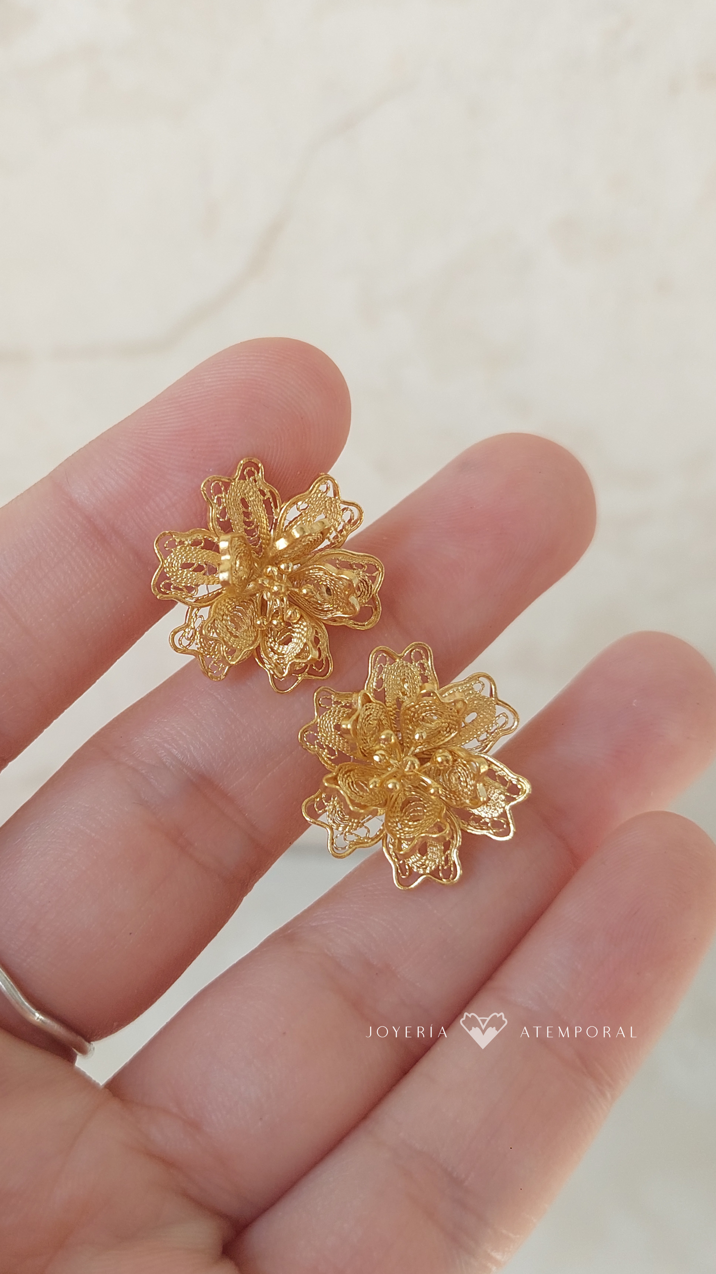 Aretes de Filigrana de Plata Flor Rosa con Pistilos