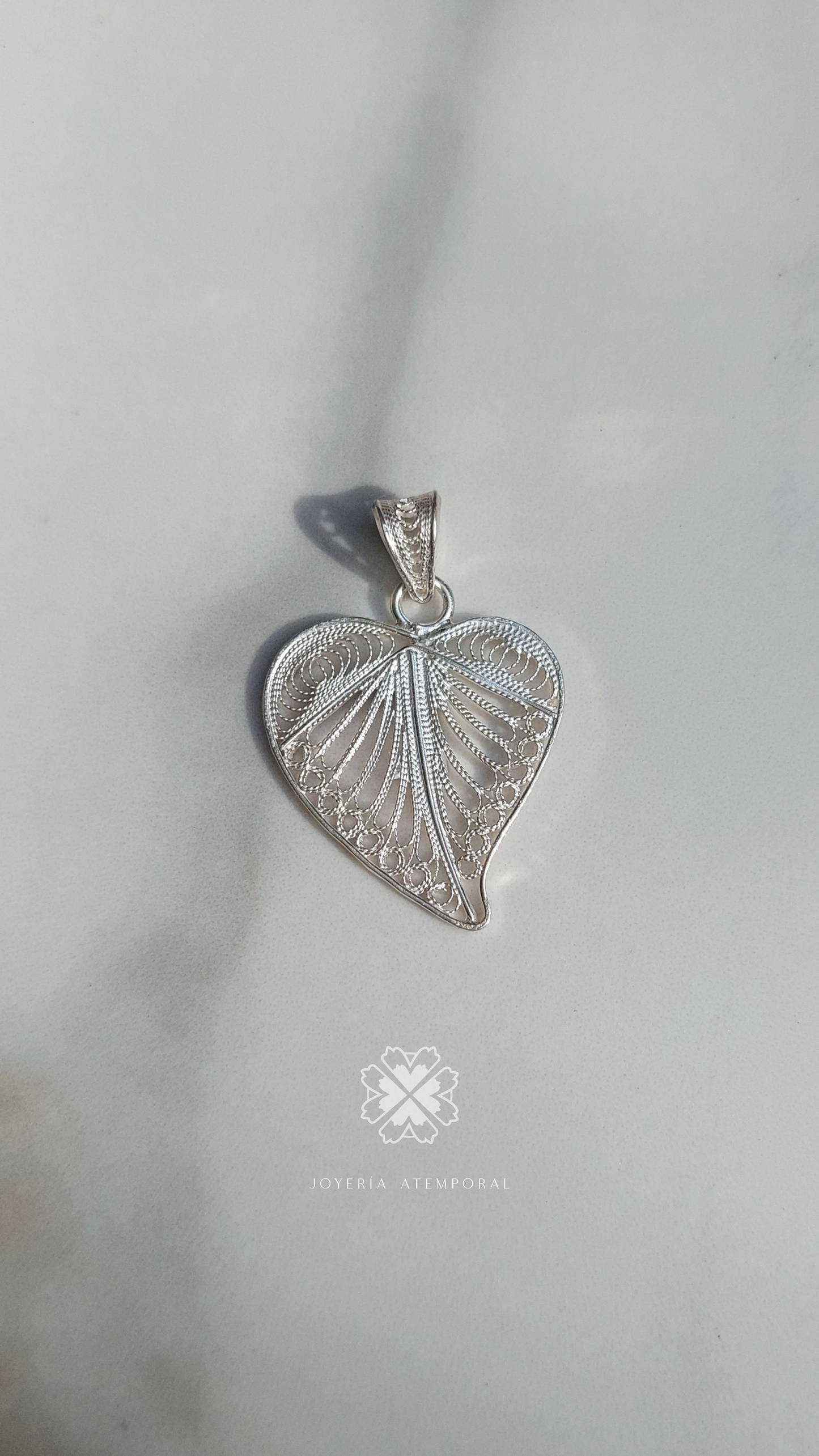 Dije Filigrana de Plata hoja corazón